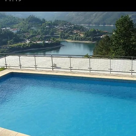 بيت ضيافة Local Lindo فييرا دو مينهو