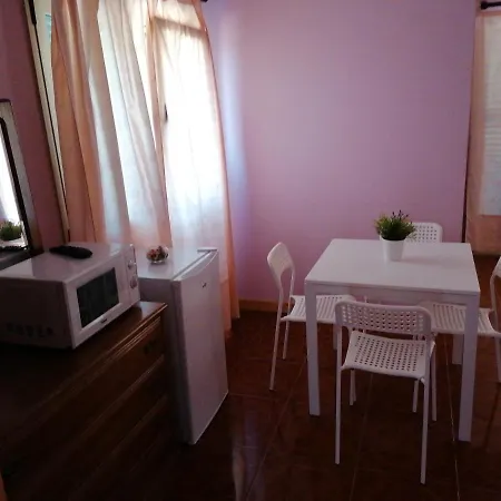 بيت ضيافة Local Lindo