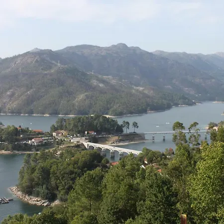 Local Lindo Konukevi