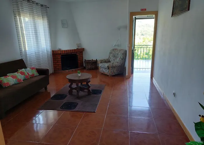 Local Lindo 3* 비에이라도미노